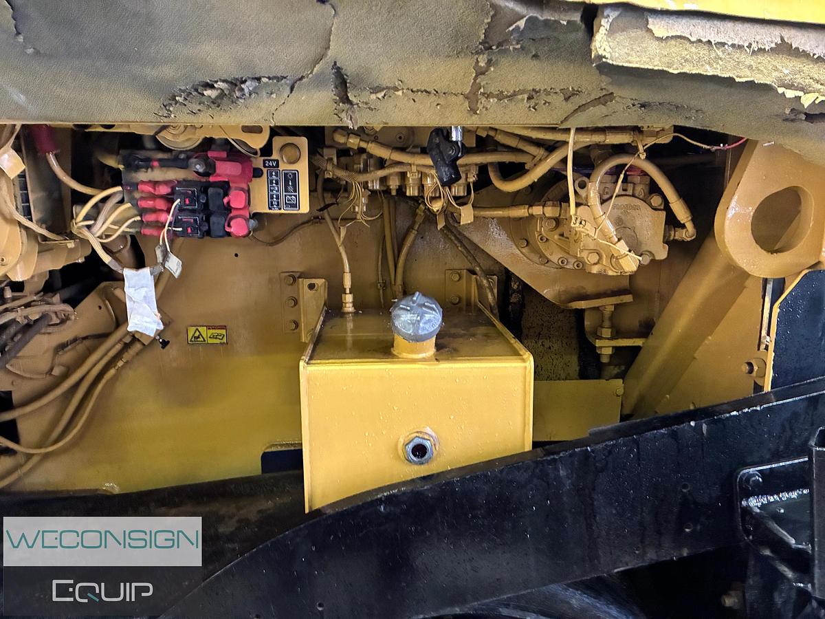 Used 2015 CAT AP 1055F Paver