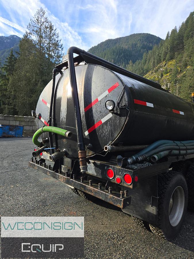 Used 1988 Kenworth T800 TA Water Truck