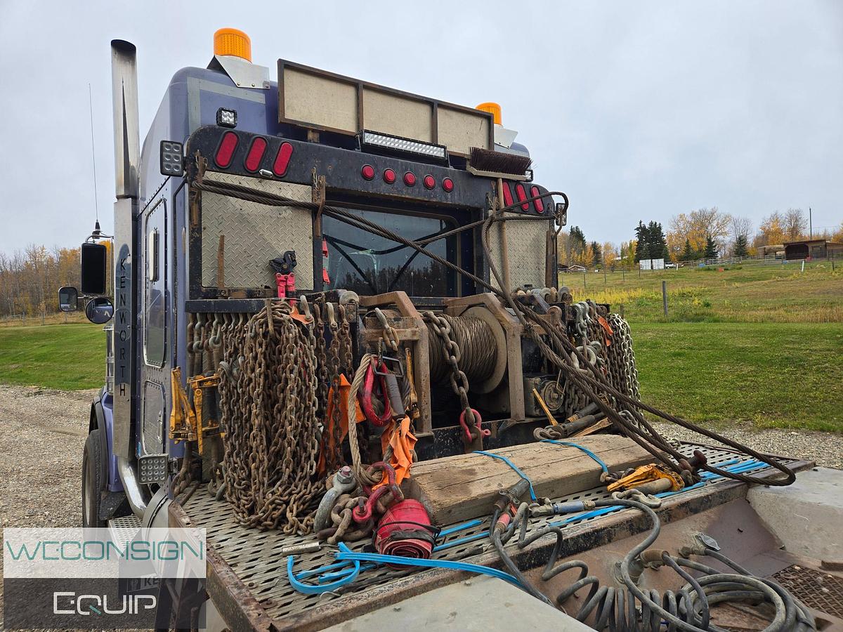 Used 2004 Kenworth T800 Winch Truck