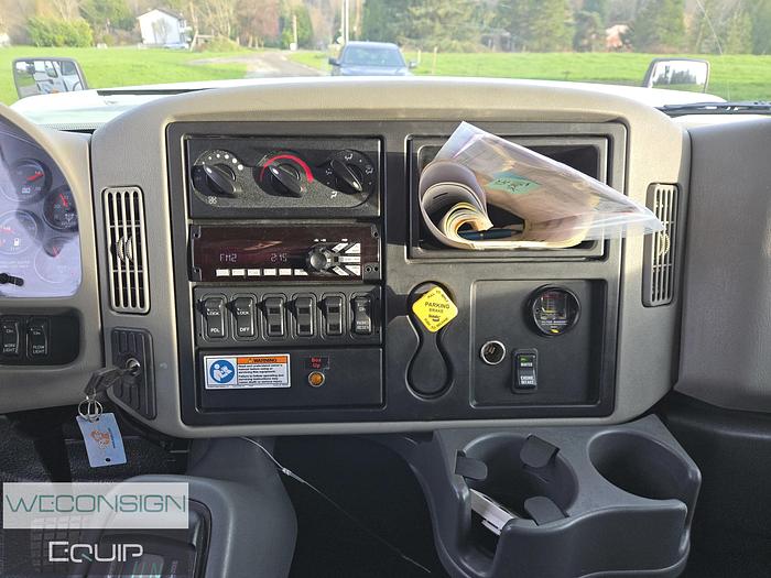 Used 2016 International 7400SBA Sander/ Dump Truck