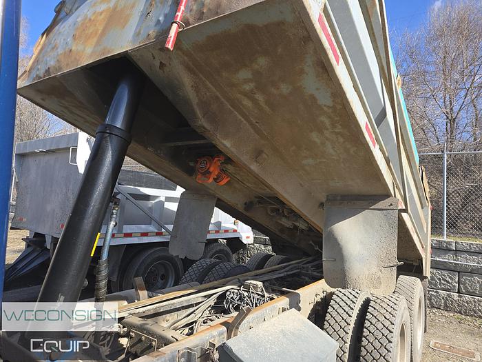 Used 2005 Freightliner M2112 TA Dump Truck