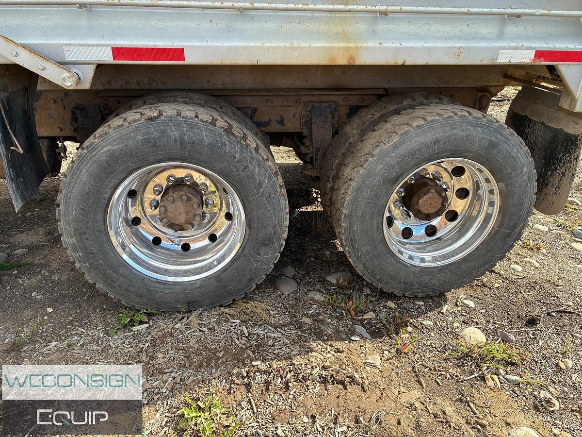 Used 2013 Peterbilt 367 Dump Truck
