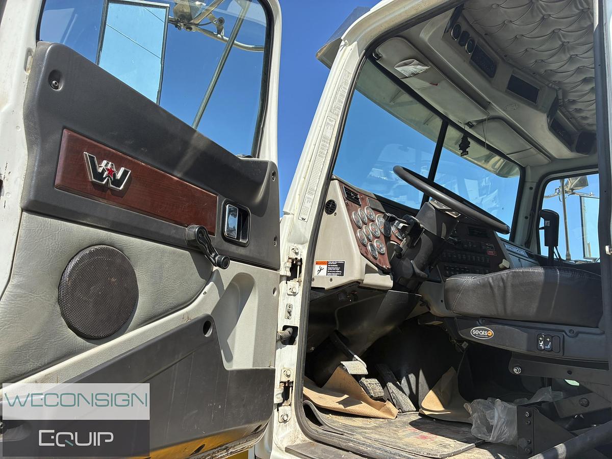 Used 2013 Western Star 4900SB