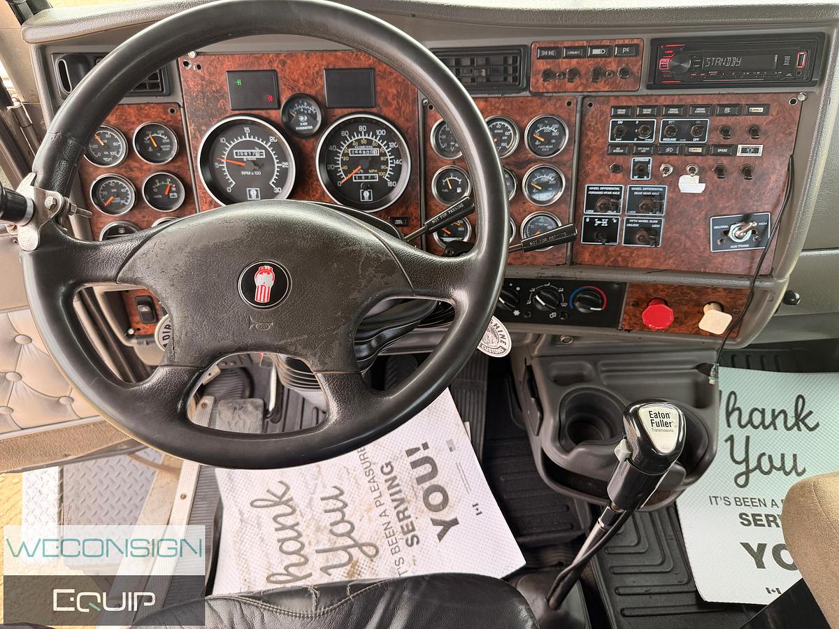 Used 2006 Kenworth C500B Bed Truck