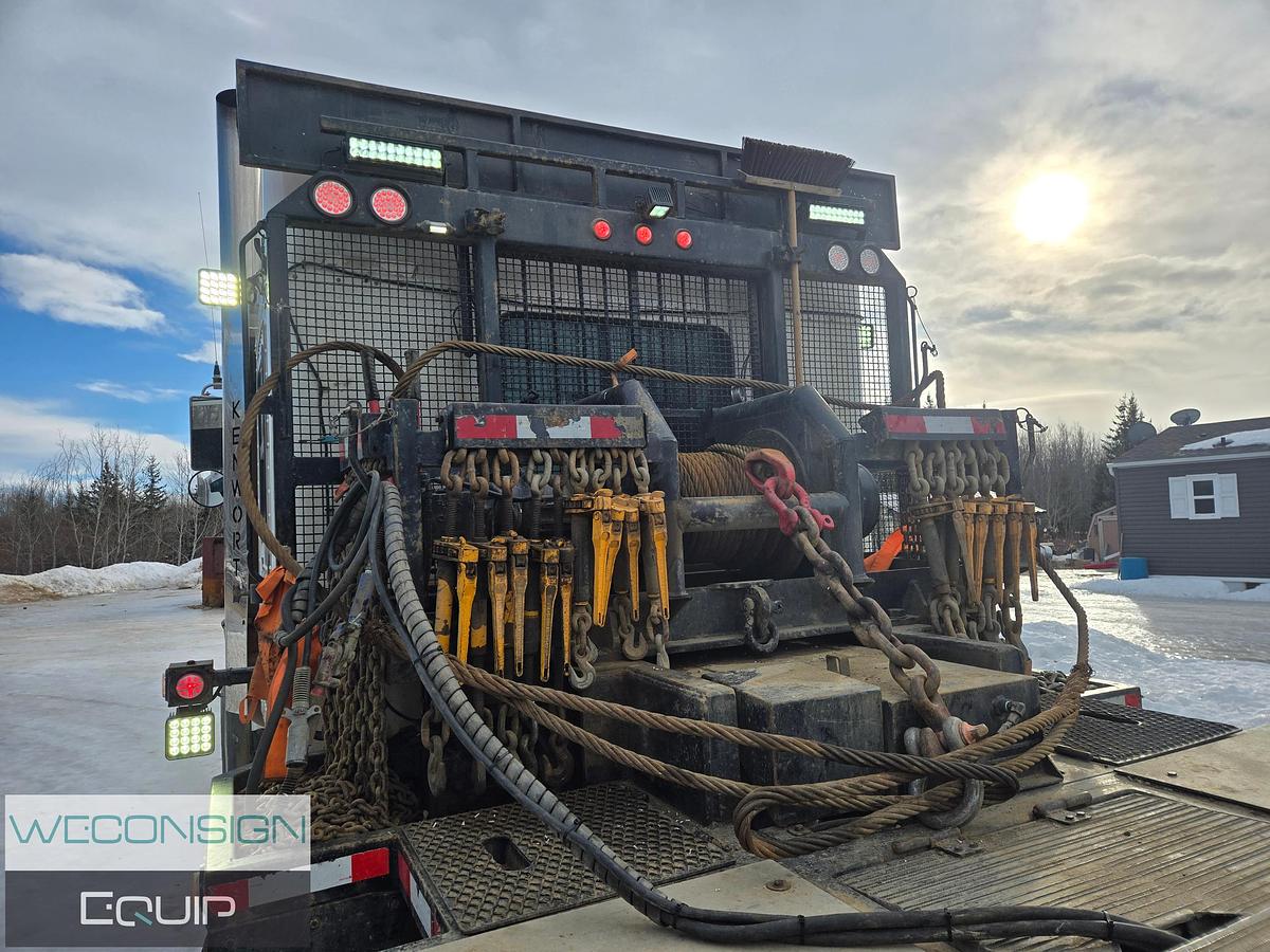 Used 2013 Kenworth T800 Winch Truck