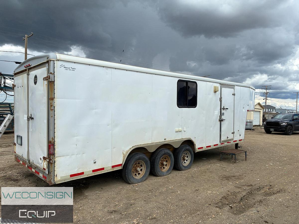 Used 2007 Wells Cargo Enclosed Doghouse Trailer