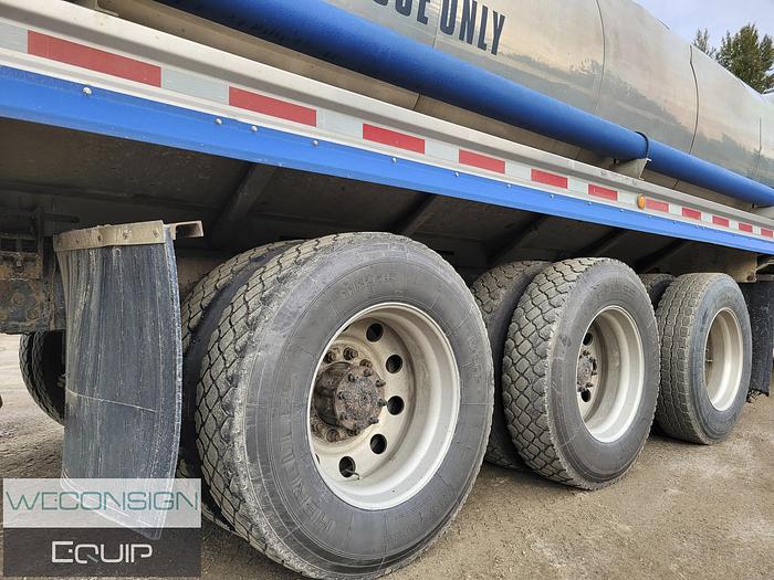 Used 2007 Freightliner Columbia Water/Tank