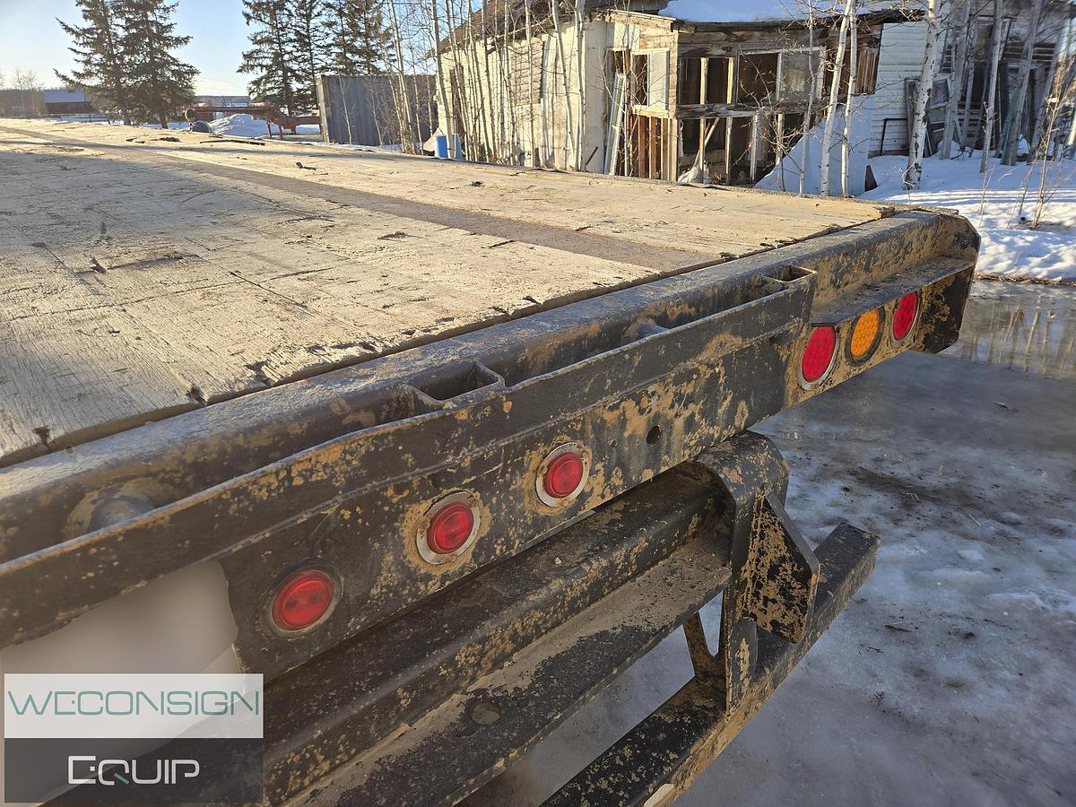 Used 2006 Manac 53' Flat Deck Sliding Axle
