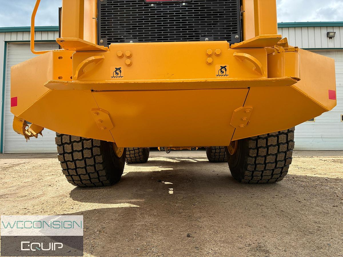 Used 2017 John Deere 724K Loader