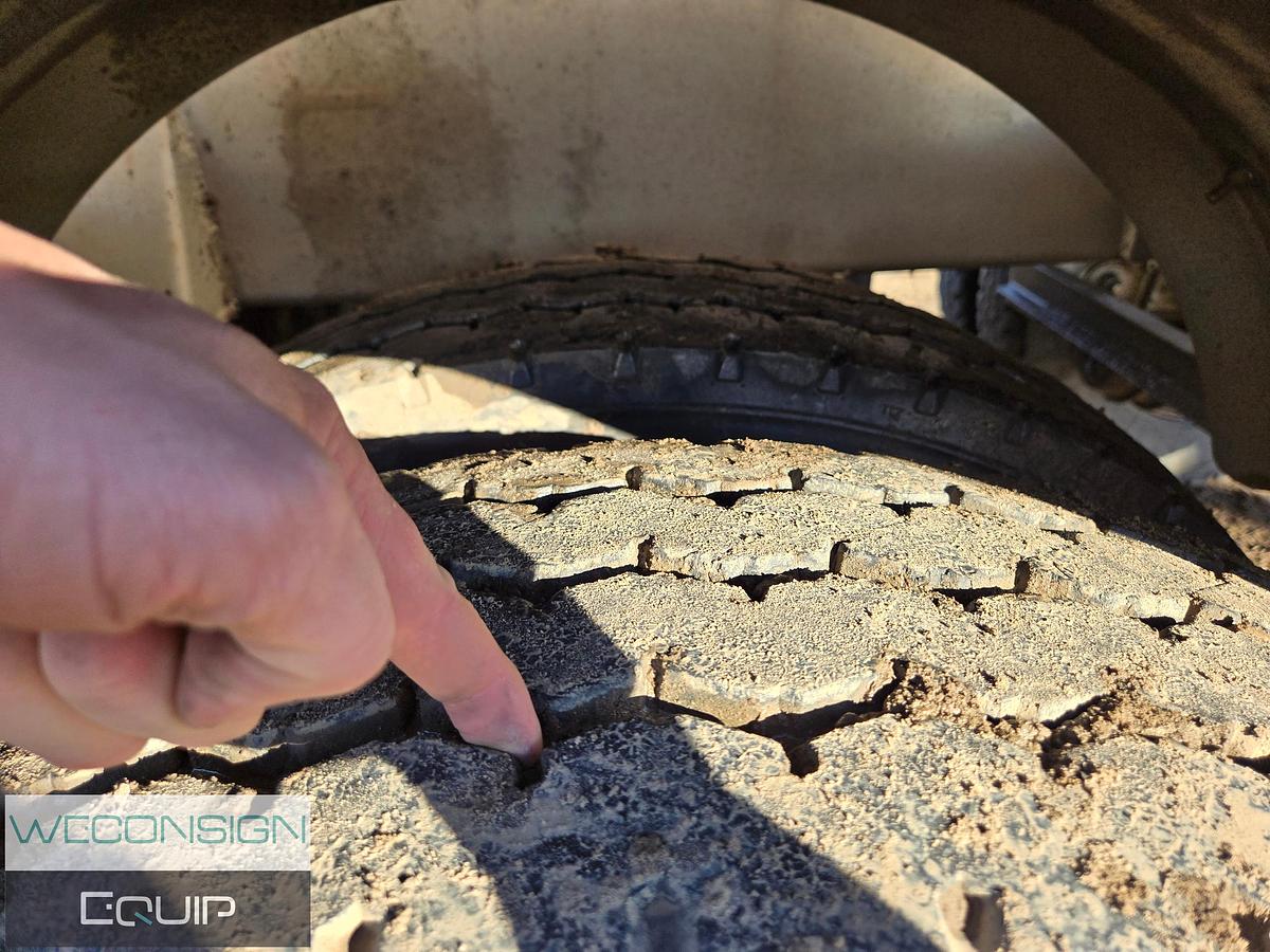 Used 2015 Dragon 38M3 Stainless Silver