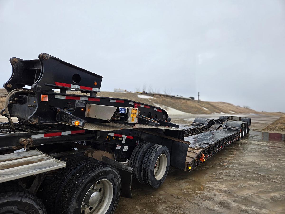 Used 2023 K-Line 65T 10 Axle Lowboy Combination