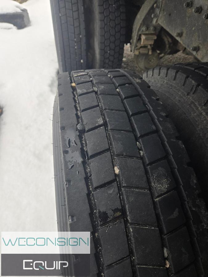 Used 2002 Peterbilt 378 Dump Truck