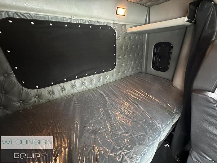 Used 2016 Western Star 4900 SF