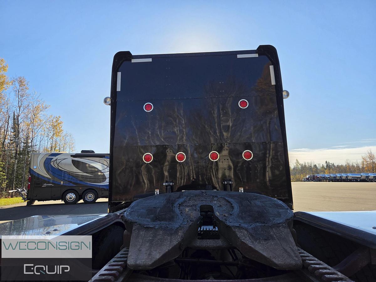 Used 2023 Peterbilt 389 Sleeper Truck Tractor