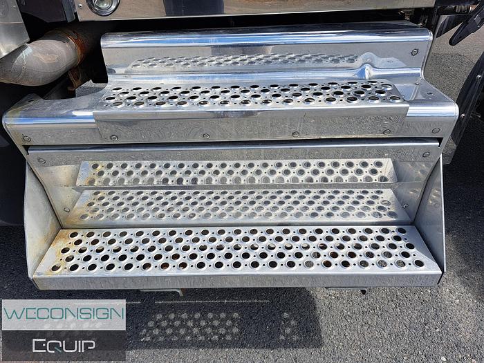 Used 2020 Kenworth W900L HWY Truck Tractor