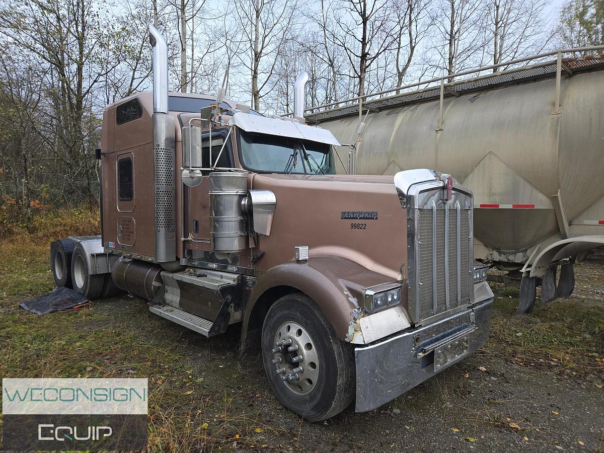 Used 2009 Kenworth W900L TA Sleeper Truck Tractor
