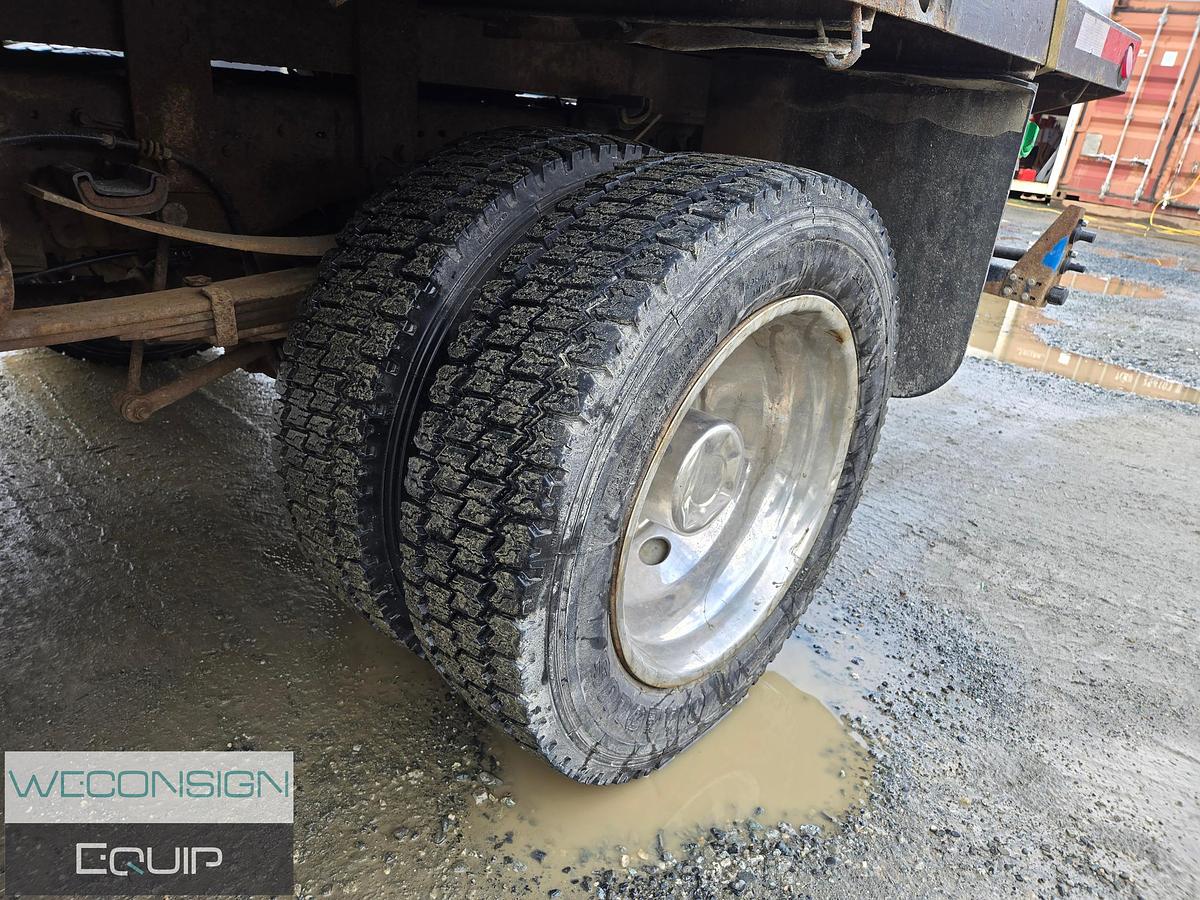 Used 2006 Ford F450 XL Flat Deck Knuckle Boom Truck