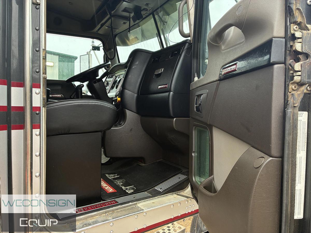 Used 2020 Kenworth W900B Logging Truck