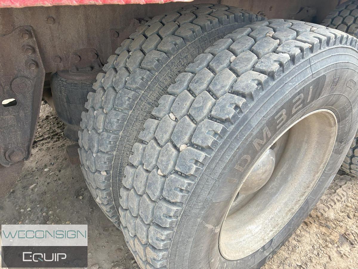 Used 2010 Kenworth T800 Tri Drive Combo Vac