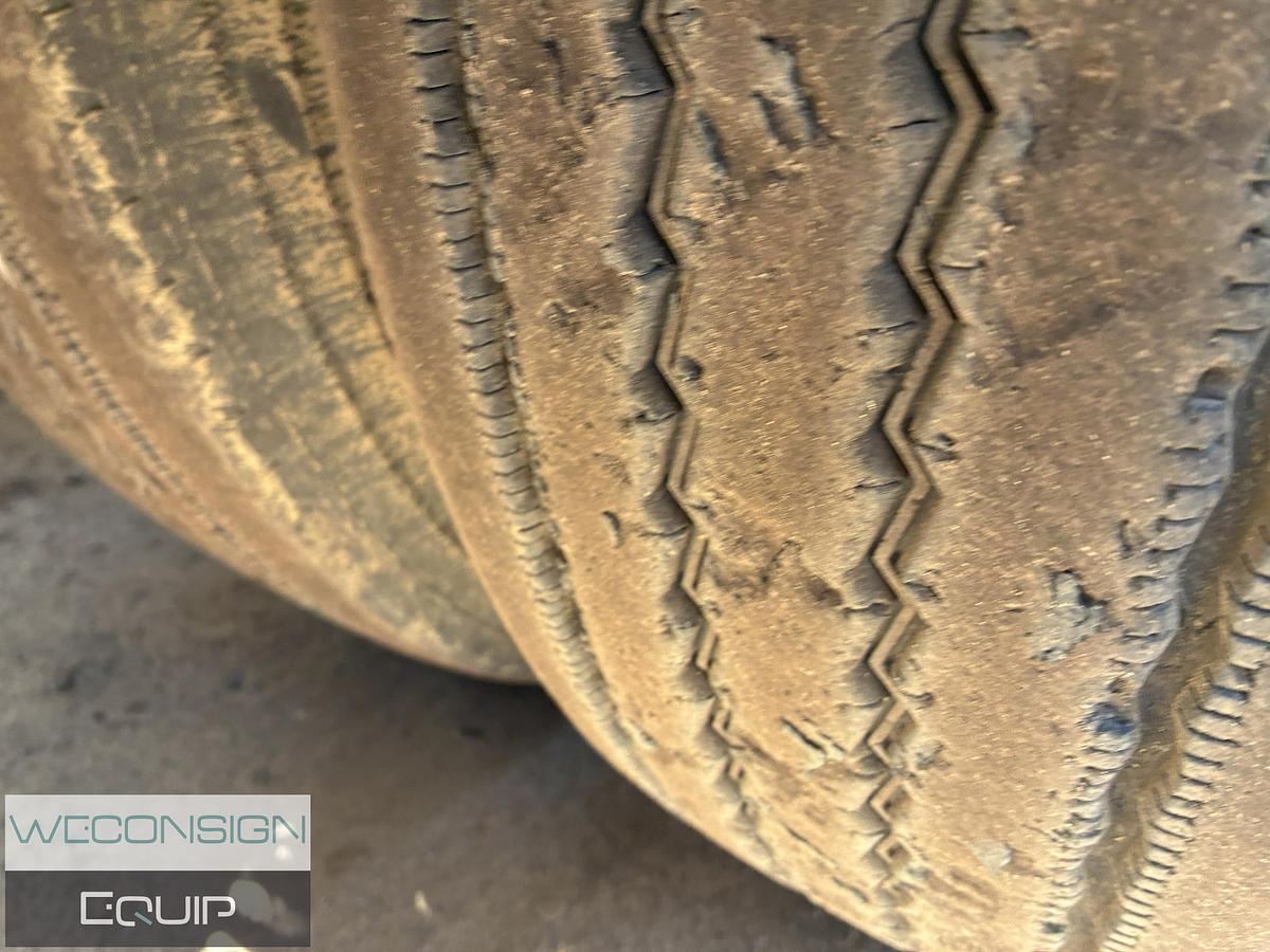 Used 2024 Lode King Super B Grain Trailer