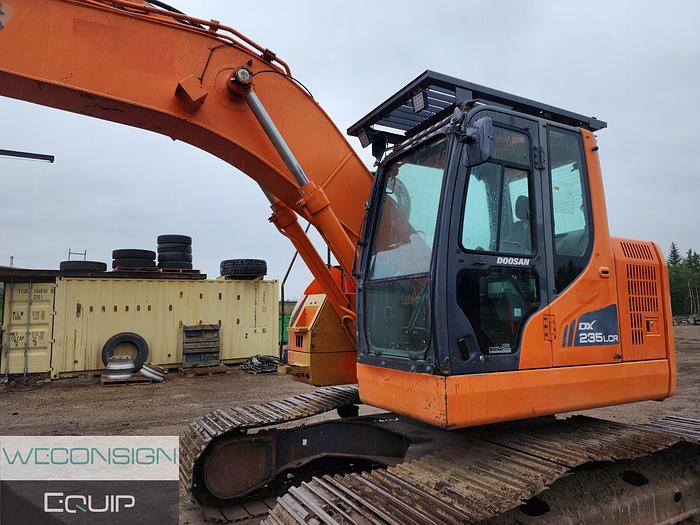 Used 2011 Doosan DX235LCR