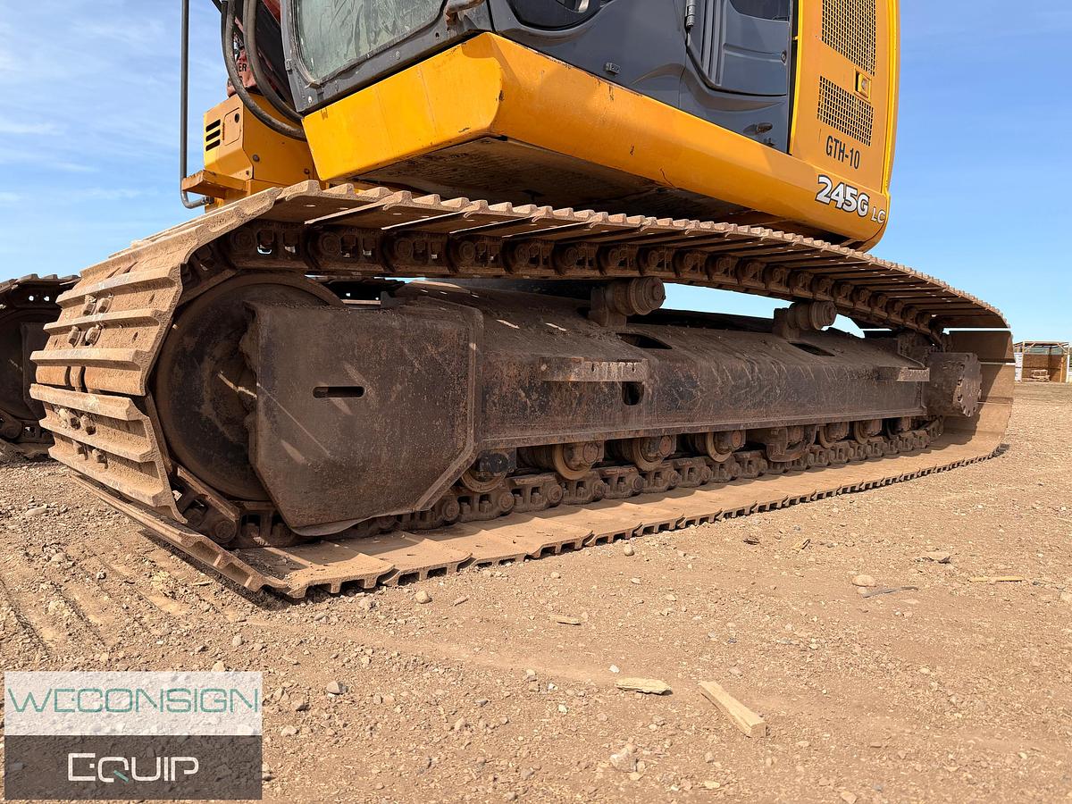 Used GTH-10 2015 John Deere 245G LC Excavator