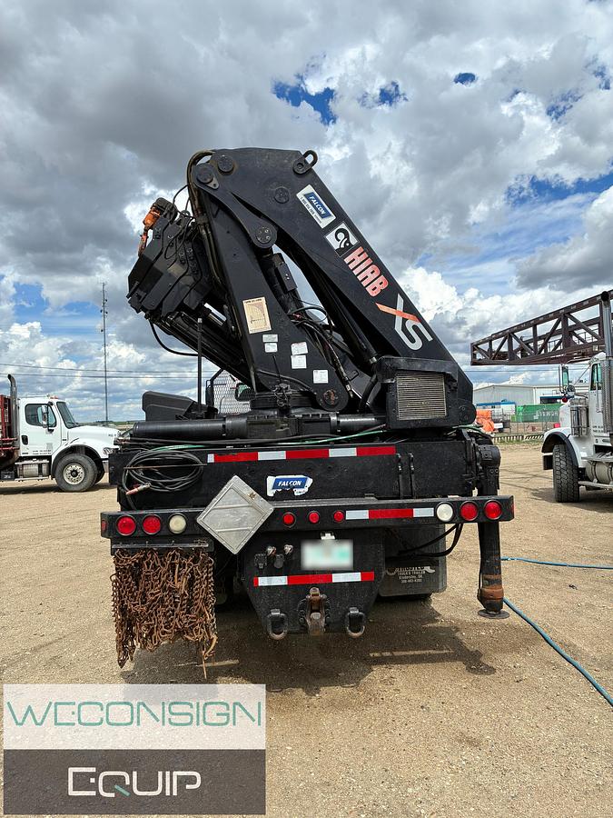 Used 2007 Freightliner M2 Picker Truck