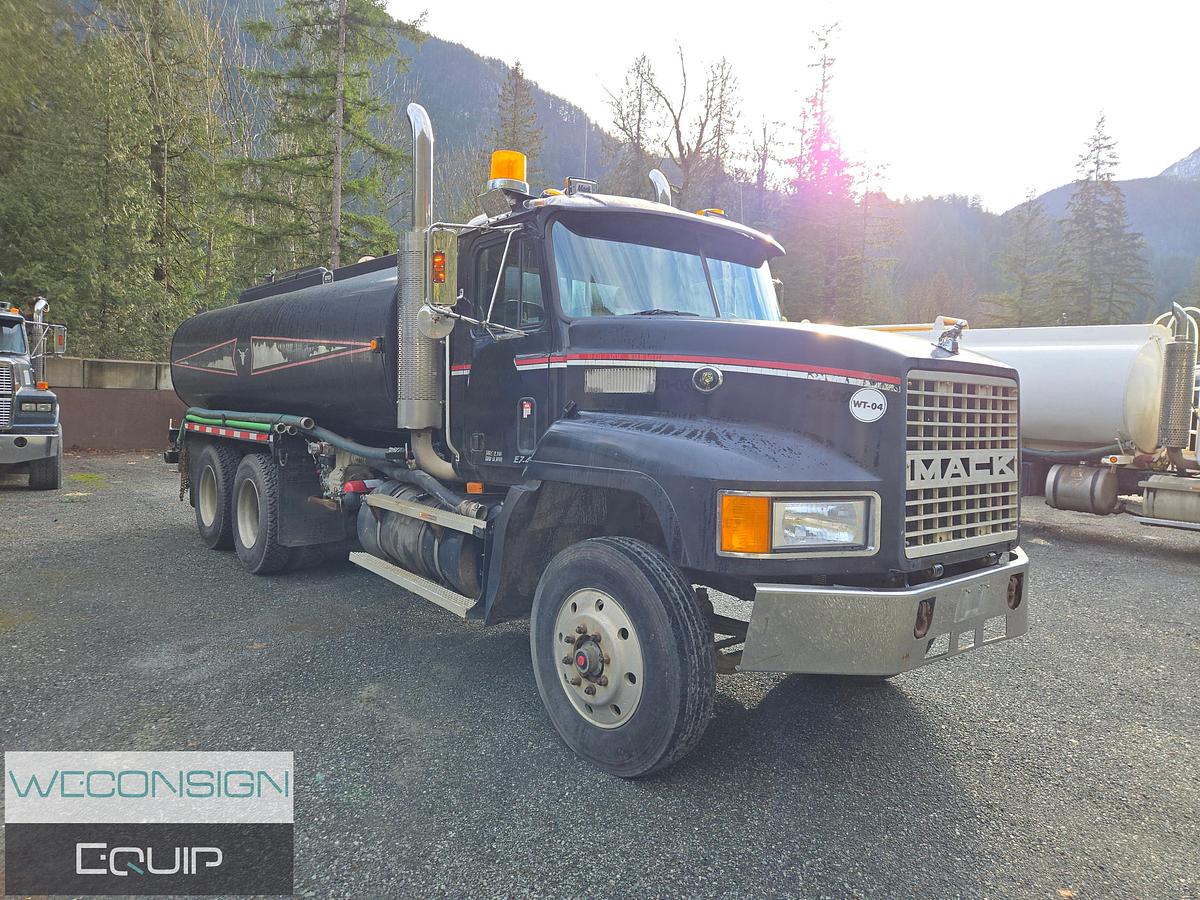 Used 1996 Mack CH613 TA Water Truck