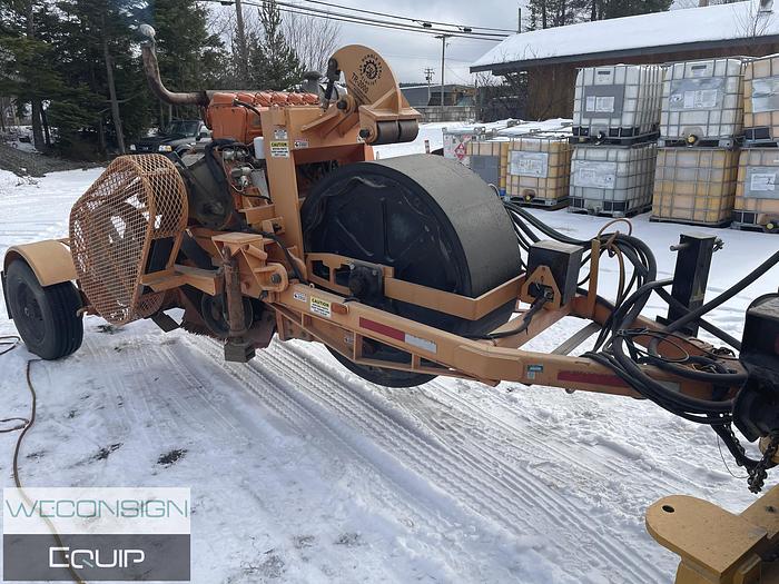 Used 2002 Nissan 2500 – Pavement Marking Vocational Truck