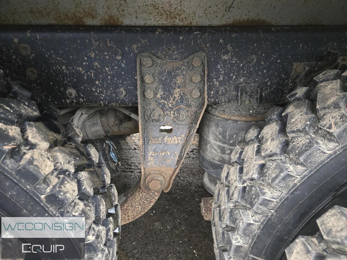 Used 2004 Kenworth T800B TA Dump Truck