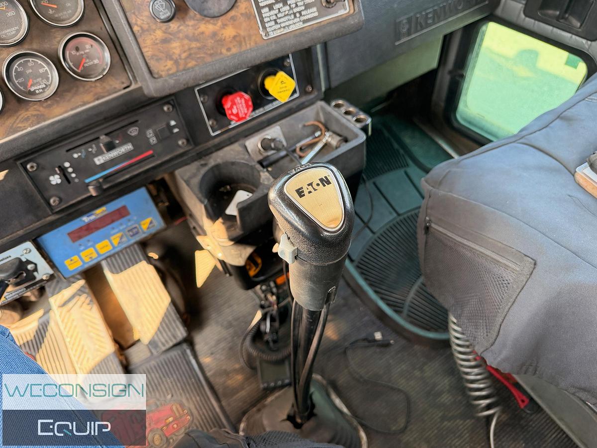 Used 1998 Kenworth T800 Tow Truck