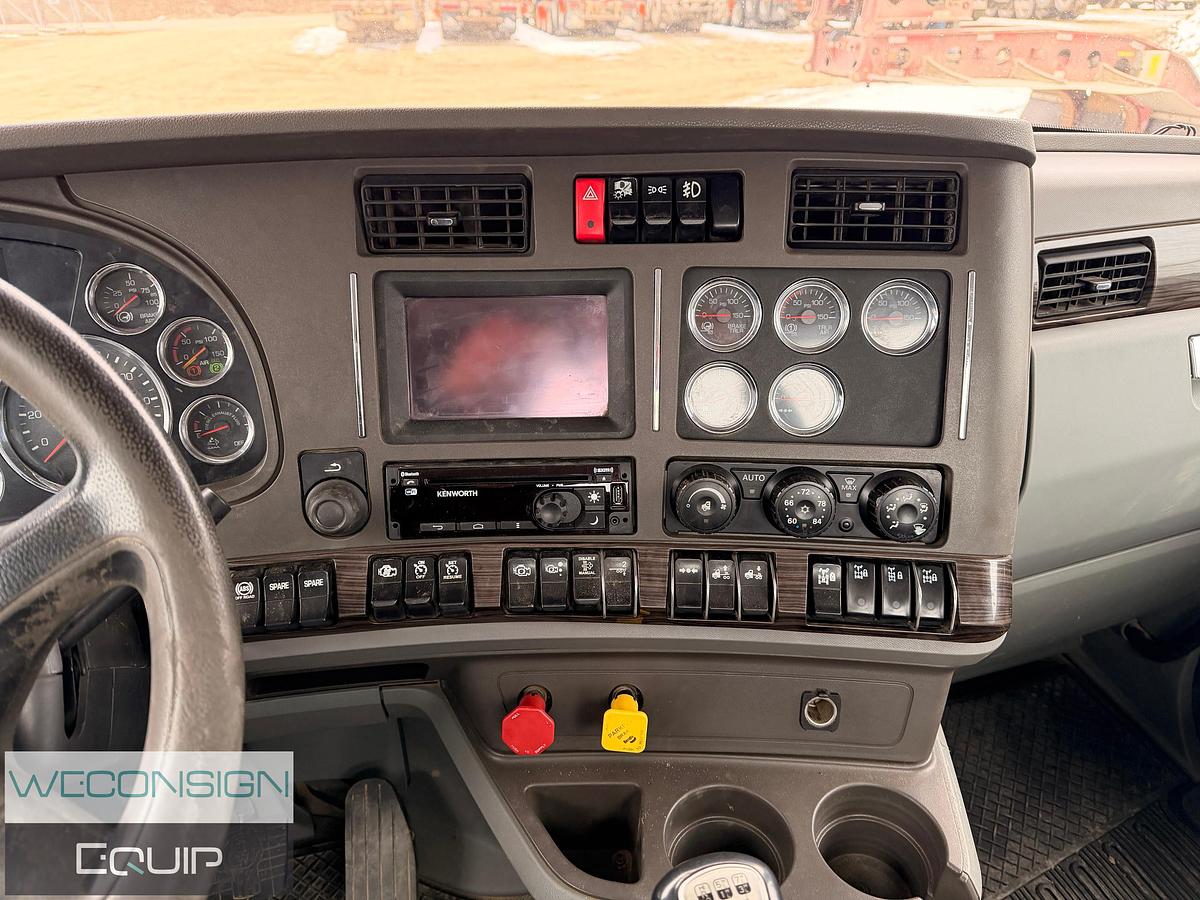 Used 2017 Kenworth T880