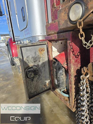Used 2013 Peterbilt 367 Sleeper Winch Truck
