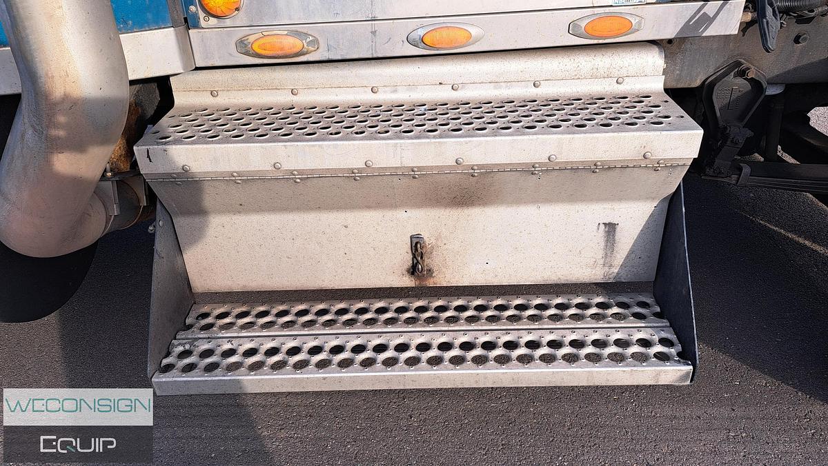 Used 2001 Kenworth W900B