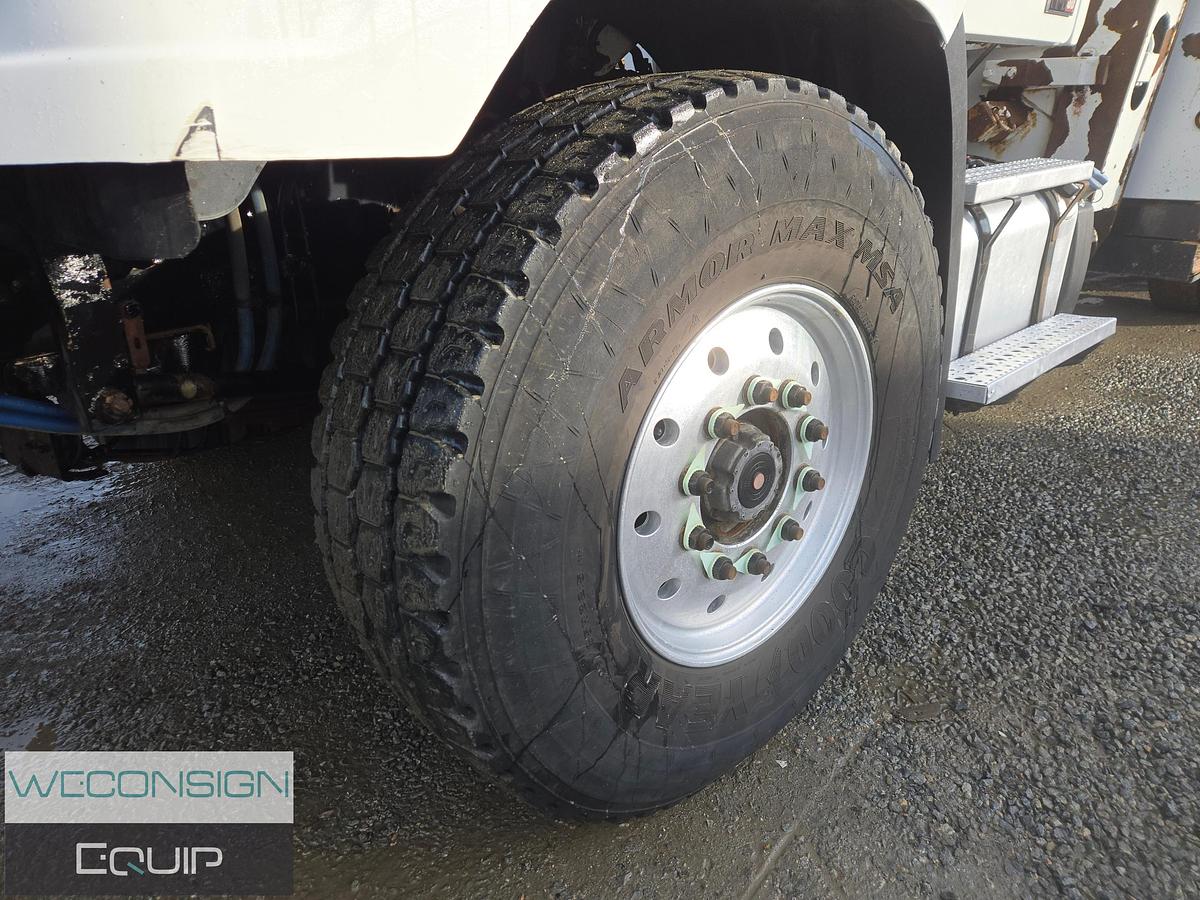 Used 2013 Freightliner 114SD TA Digger Truck