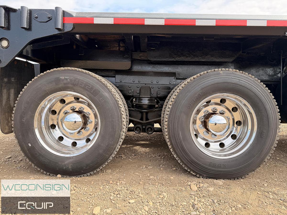 Used 2006 Kenworth C500B Bed Truck