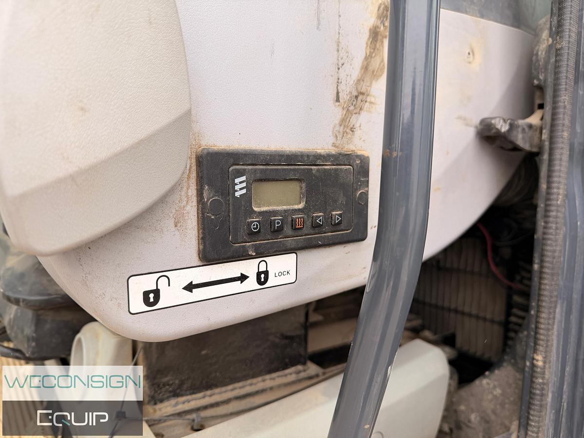 Used 2017 John Deere 250G LC Excavator