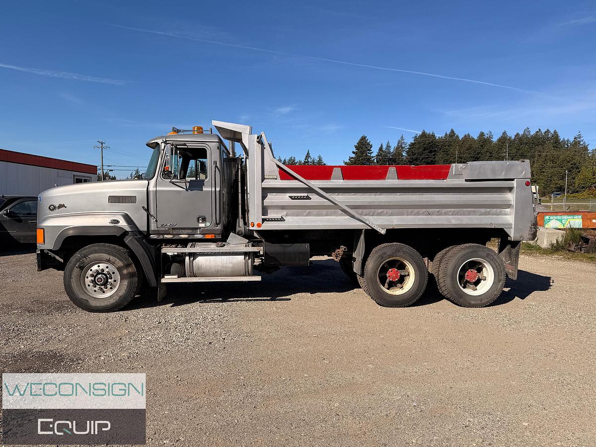 Used 1995 Mack CL713 TA Dump Truck