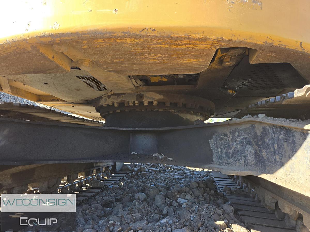 Used 2011 John Deere 225D LC