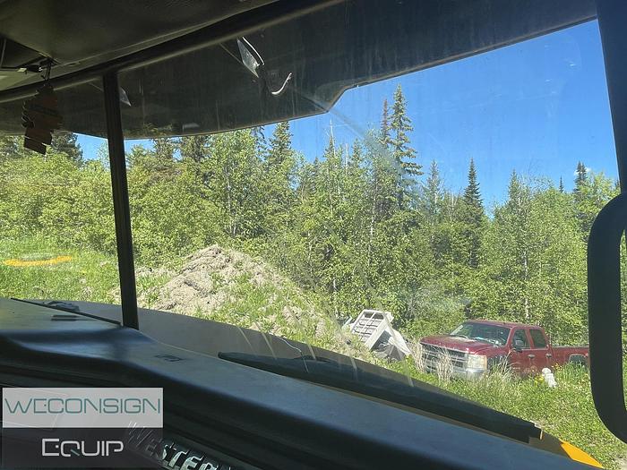 Used 2019 Western Star 5700XE DC Day Cab Truck Tractor