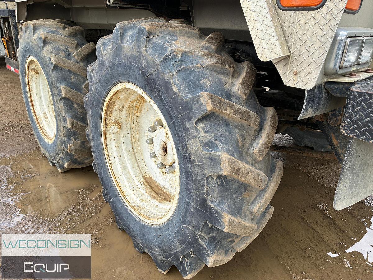 Used 2007 Western Star 6900XD 8x8 Bed Truck