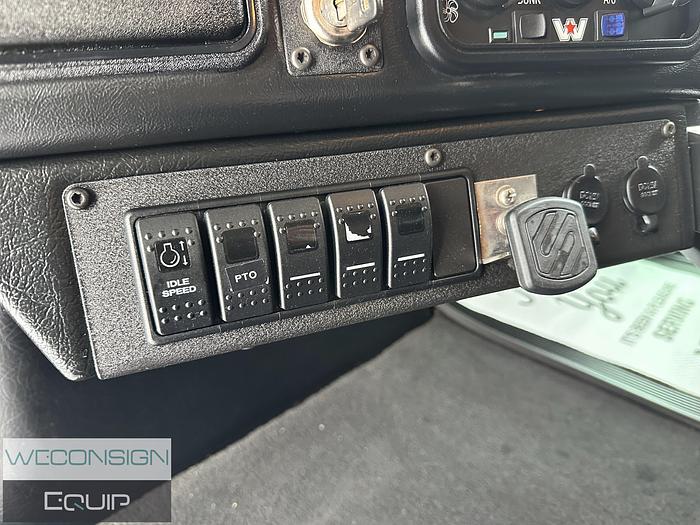 Used 2016 Western Star 4900 SF