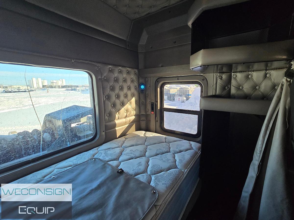 Used 2019 Kenworth T800 Winch Truck