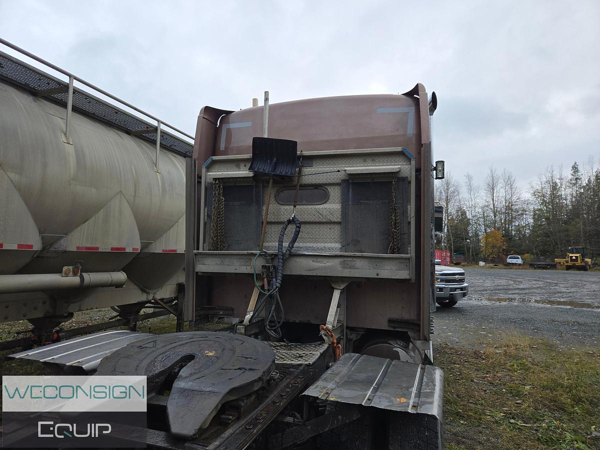 Used 2009 Kenworth W900L TA Sleeper Truck Tractor