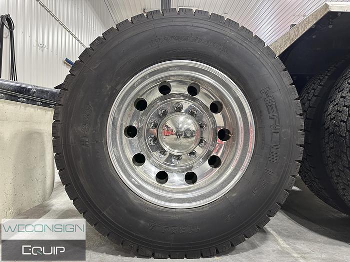 Used 2019 Kenworth W900L Sleeper Tandem Yellow