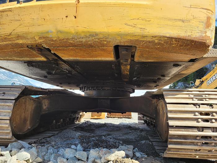 Used 1997 John Deere 200LC  Excavator