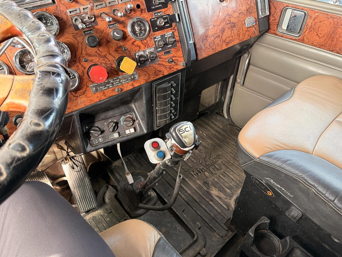 Used 1998 Peterbilt 379 Heavy Haul Truck