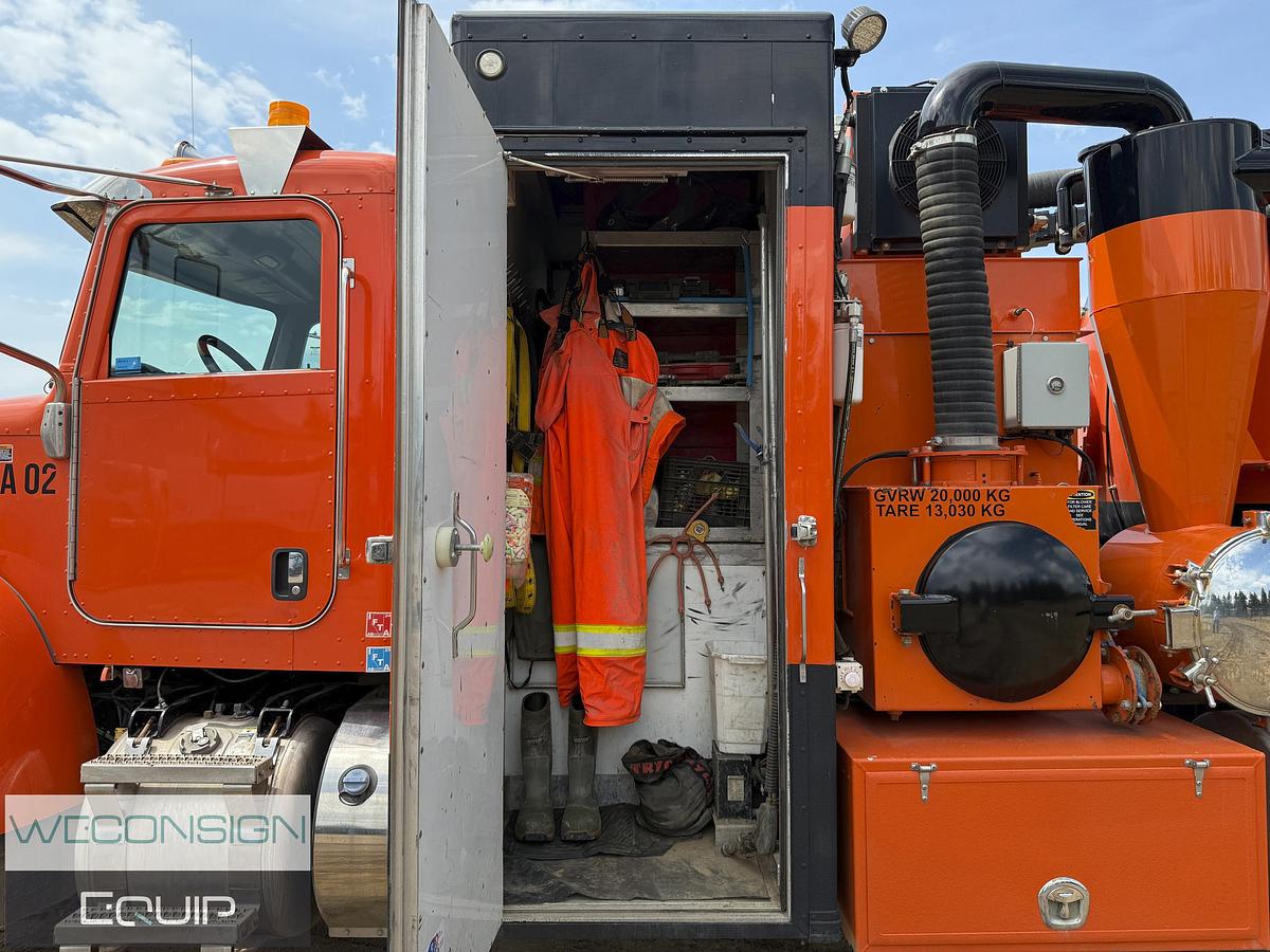 Used 2017 Peterbilt Single Axle Hydrovac