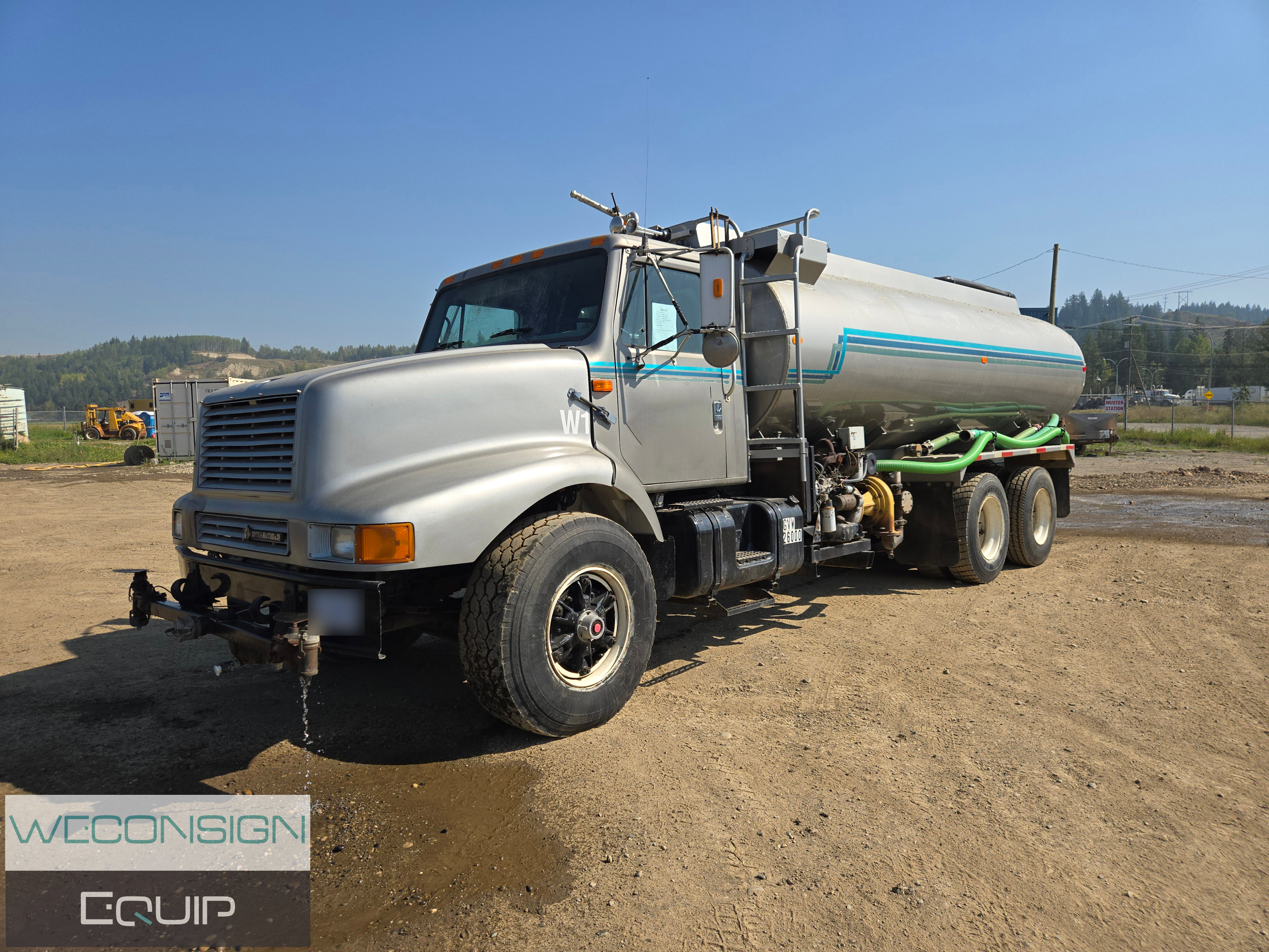 Used 1997 International 4,000 Gallon Water Truck