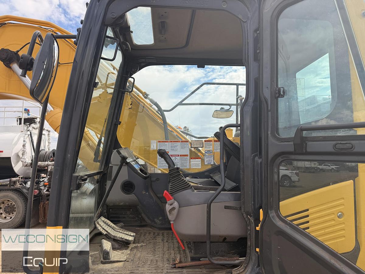 Used Komatsu PC170LC-11